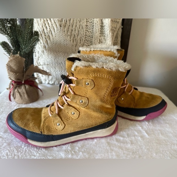 Sorel Boots Size 5 - Picture 1 of 10